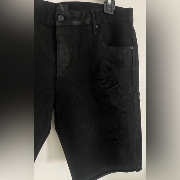NEW 32W RTA Mens JET Black denim Waxed Distressed 100% Cotton Cross Jean Shorts - Picture 5 of 10